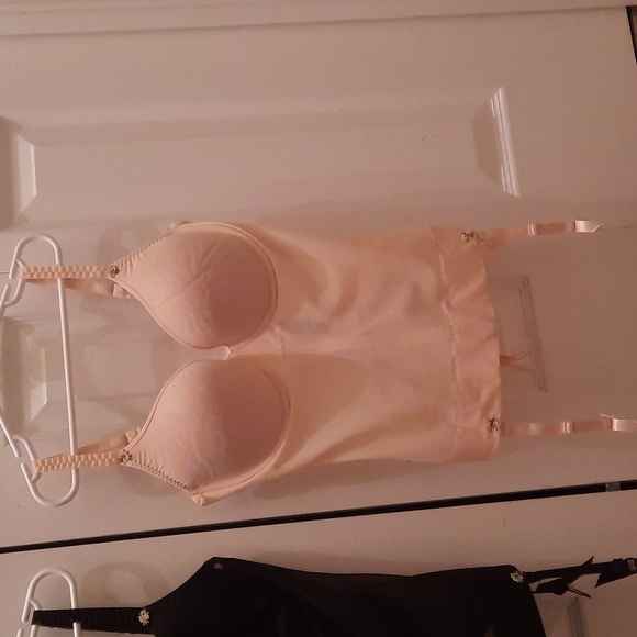 Corset - Picture 1 of 2